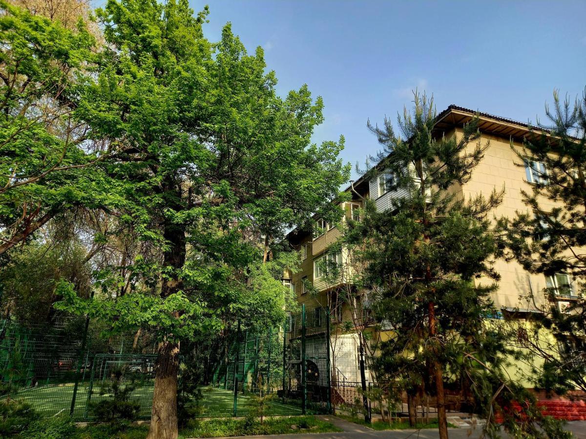 на набережной Almaty